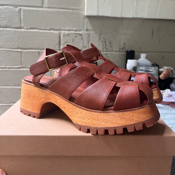 Charlotte Stone Roddy in Brown - Picture 2 of 7